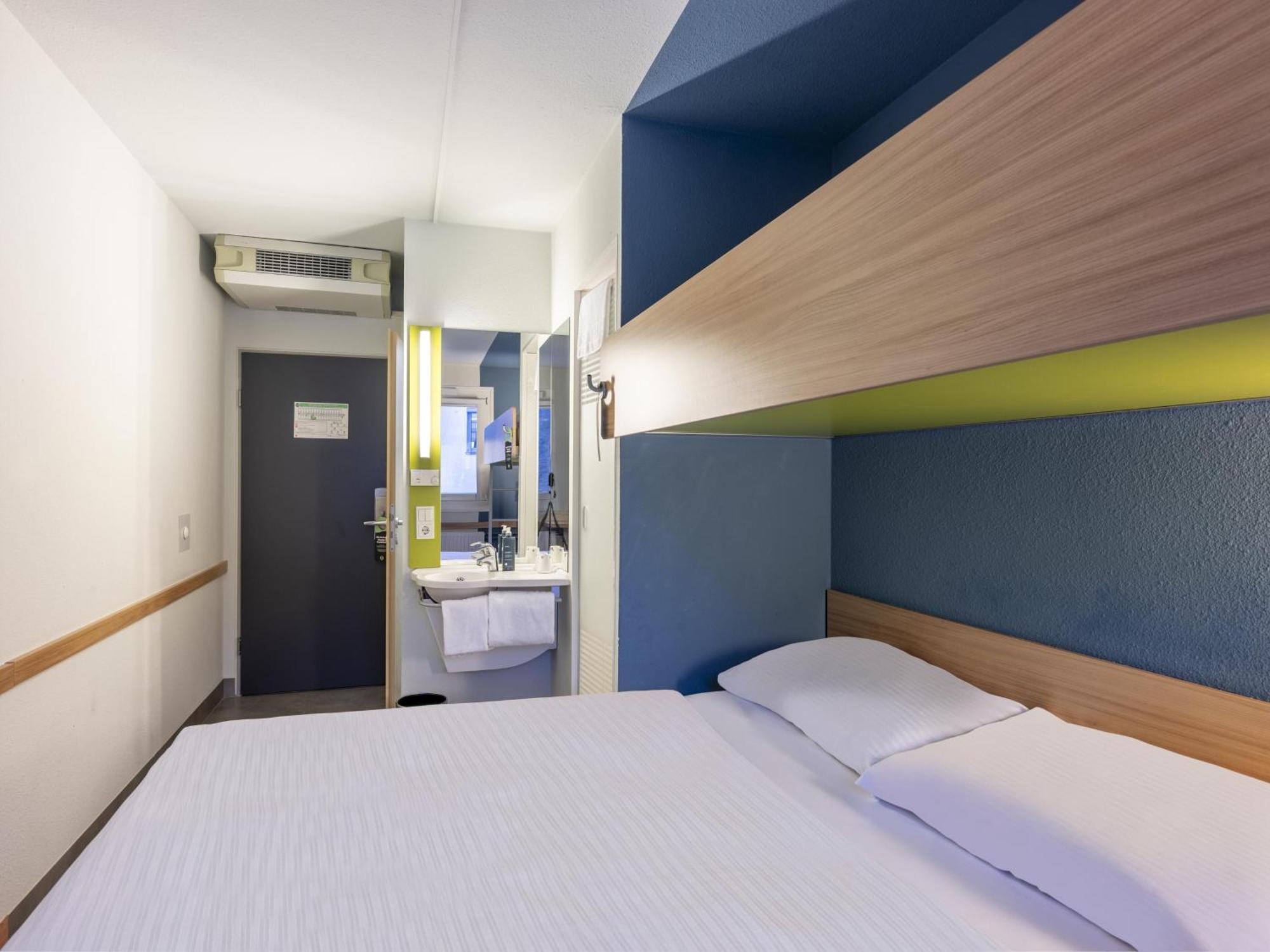 B&B Hotel Виллих Экстерьер фото